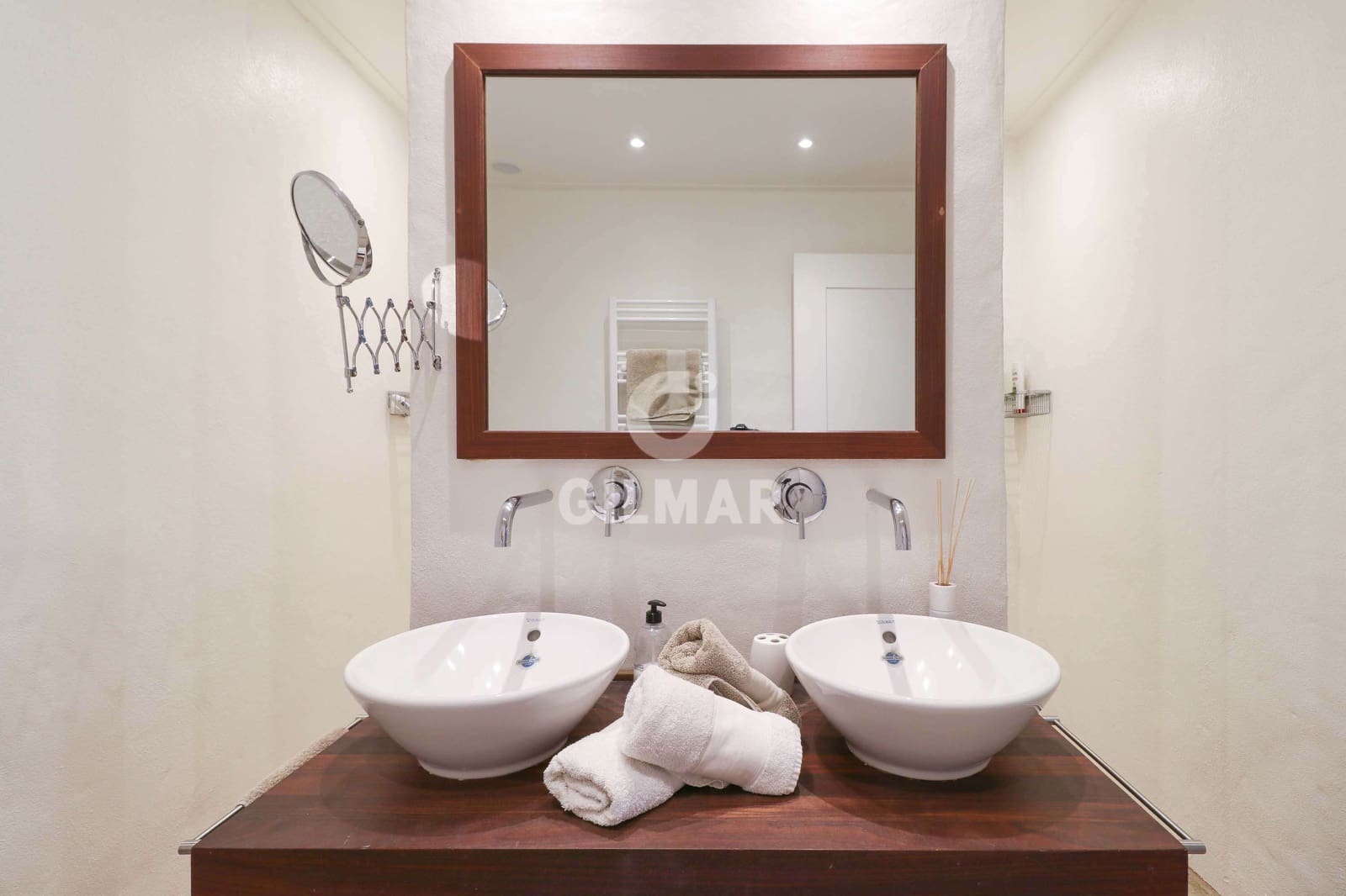 4 bedroom Villa for sale in Benahavis with pool garage - € 1,975,000 (Ref: 9205936)