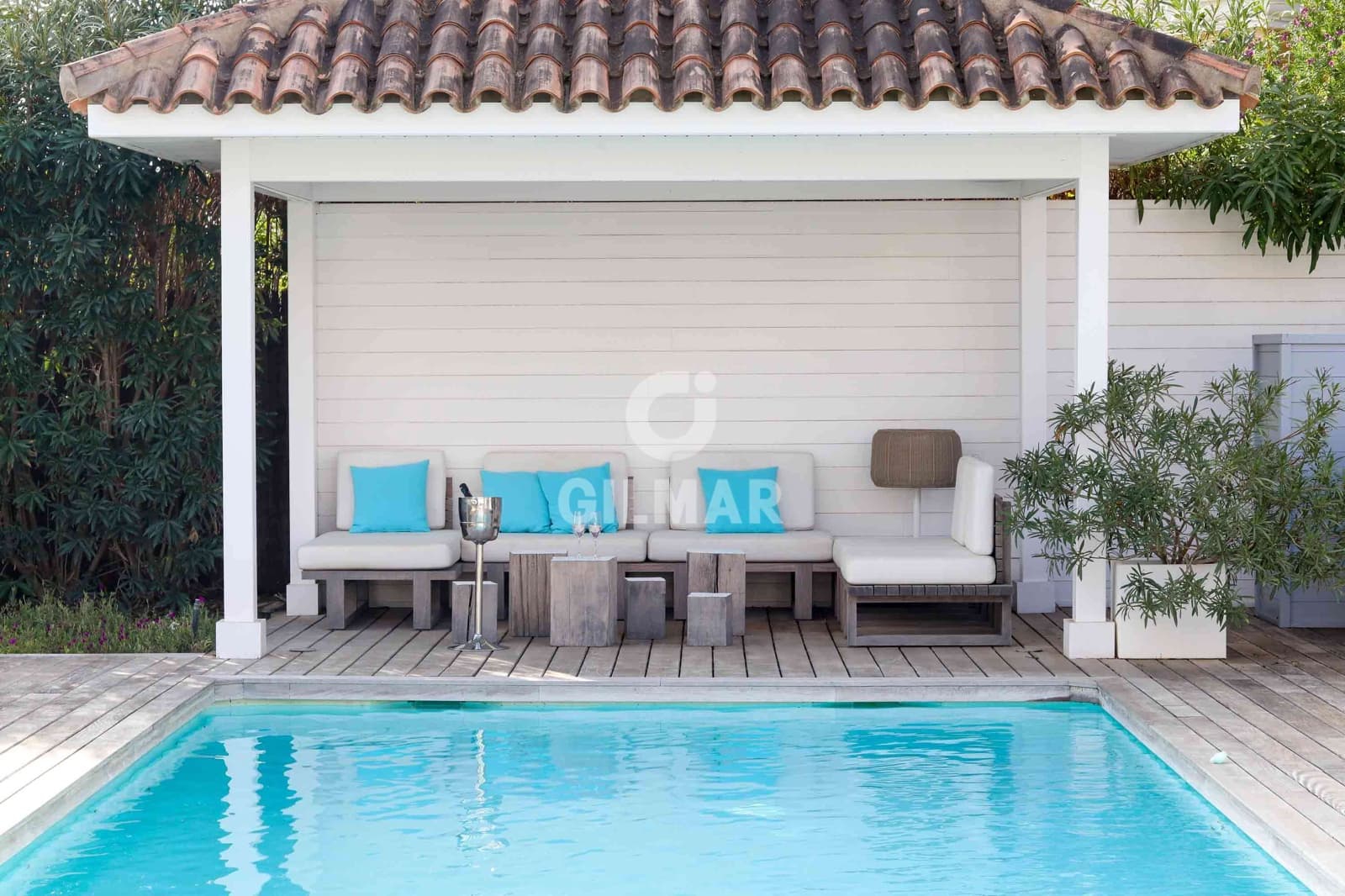 4 bedroom Villa for sale in Benahavis with pool garage - € 1,975,000 (Ref: 9205936)