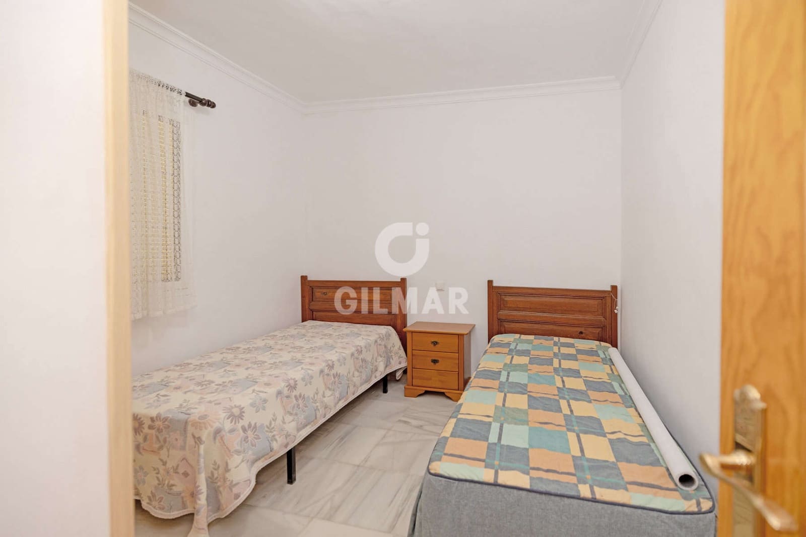 2 sypialnia Willa na sprzedaż w Estepona z garażem - 750 000 € (Ref: 9205938)