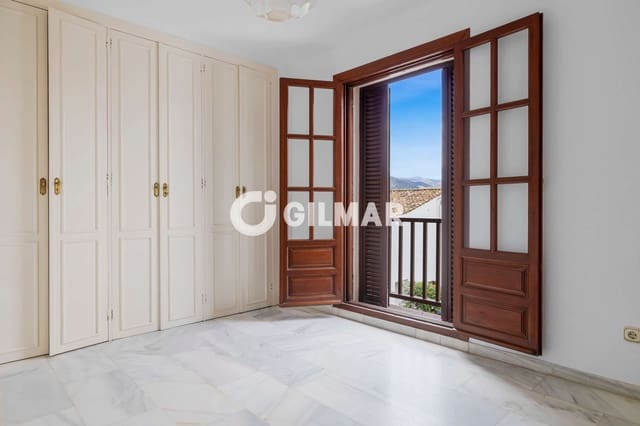 2 soverom Rekkehus til salgs i Estepona med svømmebasseng - € 469 000 (Ref: 9205940)