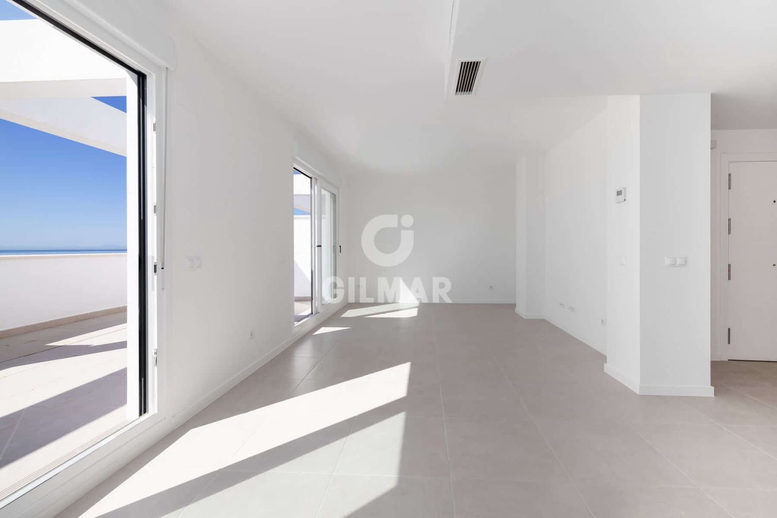 2 sovrum Takvåning till salu i Estepona med pool garage - 640 000 € (Ref: 9205941)