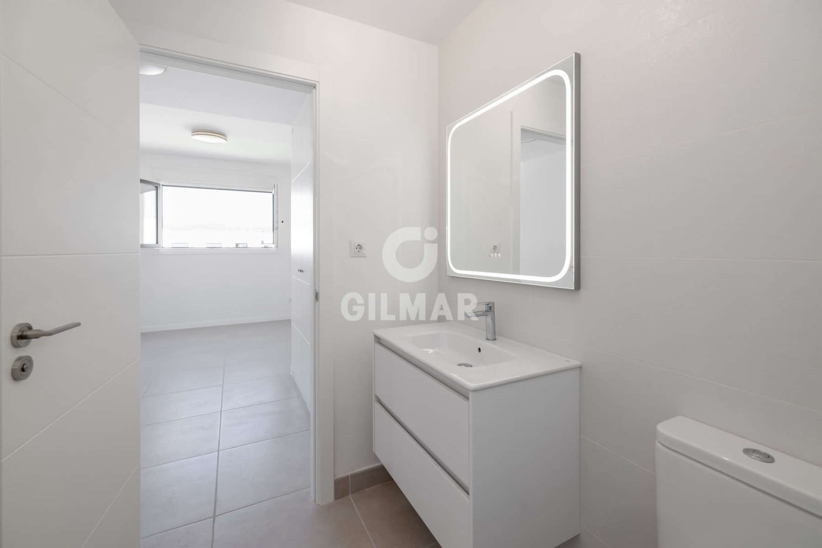 2 sovrum Takvåning till salu i Estepona med pool garage - 640 000 € (Ref: 9205941)