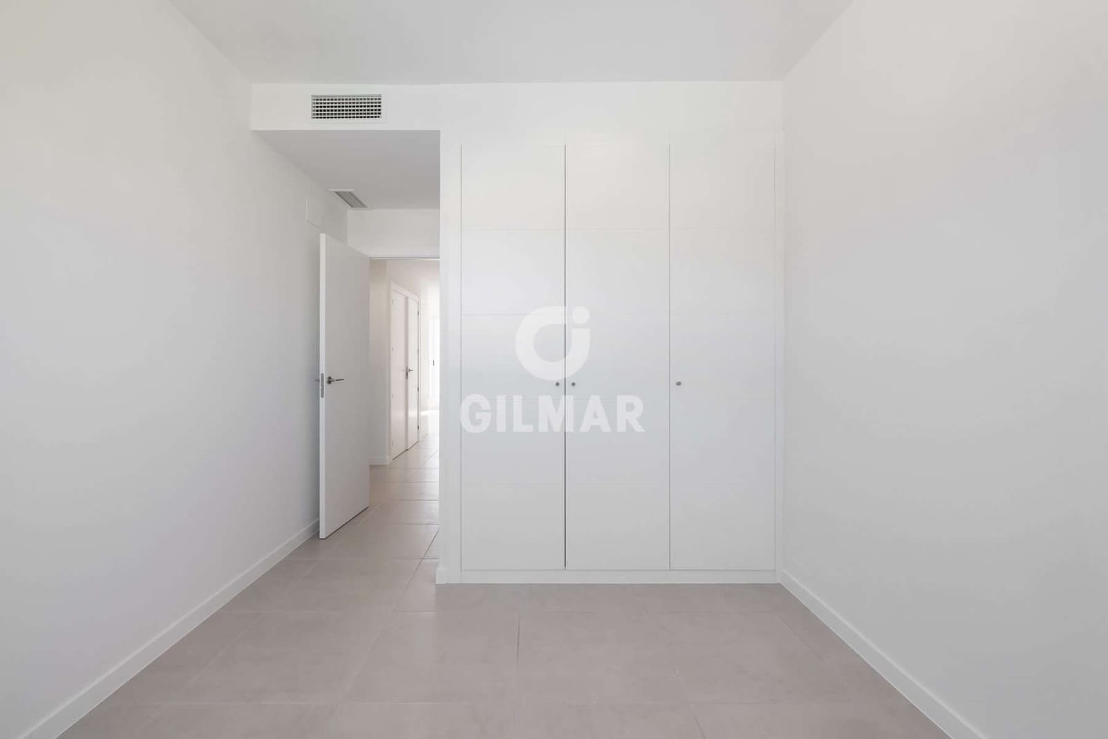 2 sovrum Takvåning till salu i Estepona med pool garage - 640 000 € (Ref: 9205941)