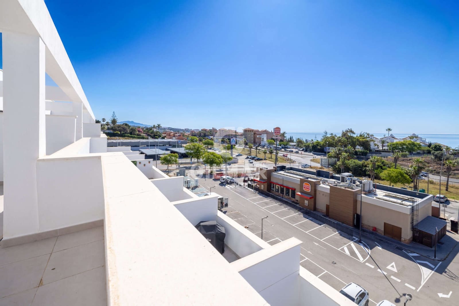 2 sovrum Takvåning till salu i Estepona med pool garage - 640 000 € (Ref: 9205941)