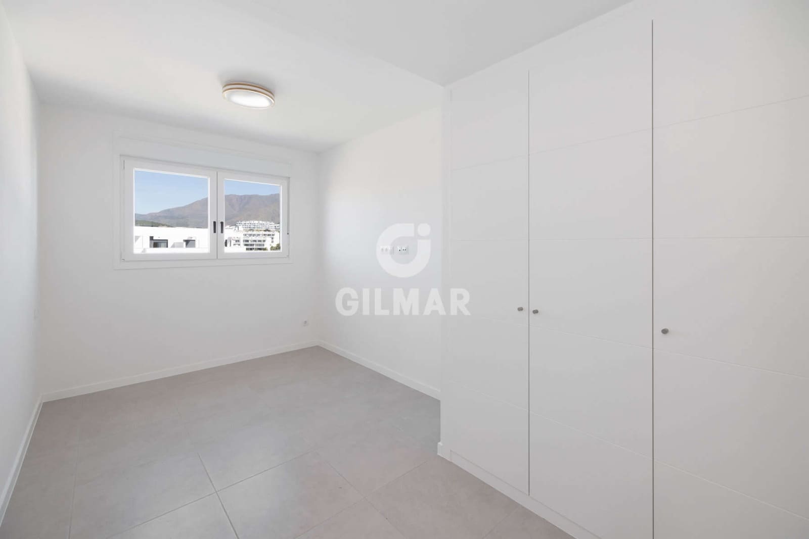 2 sovrum Takvåning till salu i Estepona med pool garage - 640 000 € (Ref: 9205941)