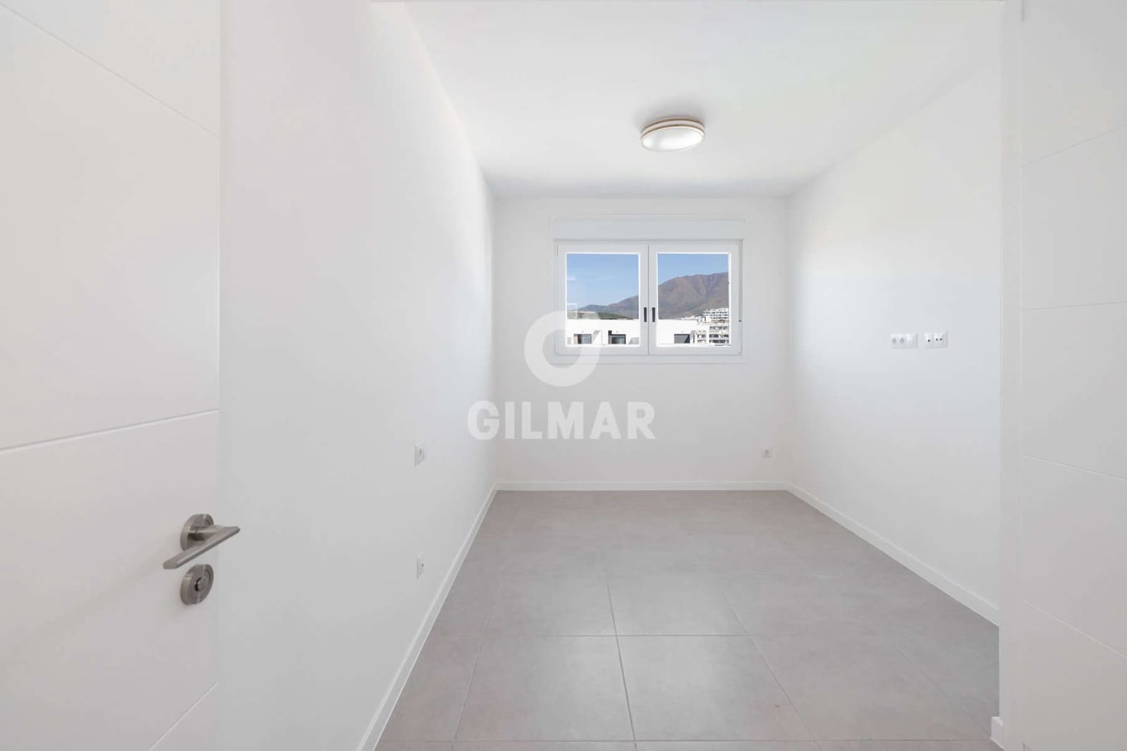 2 sovrum Takvåning till salu i Estepona med pool garage - 640 000 € (Ref: 9205941)