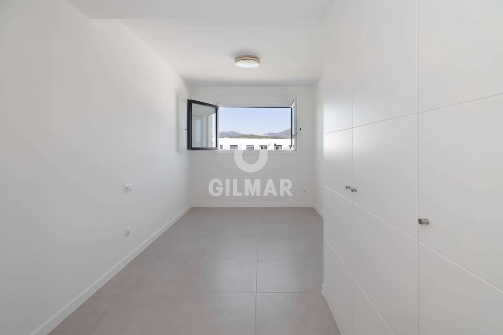 2 sovrum Takvåning till salu i Estepona med pool garage - 640 000 € (Ref: 9205941)