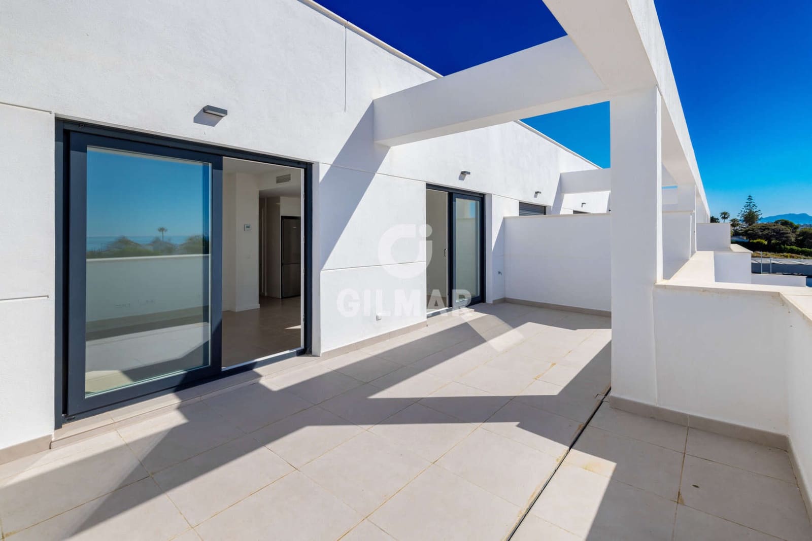2 sovrum Takvåning till salu i Estepona med pool garage - 640 000 € (Ref: 9205941)