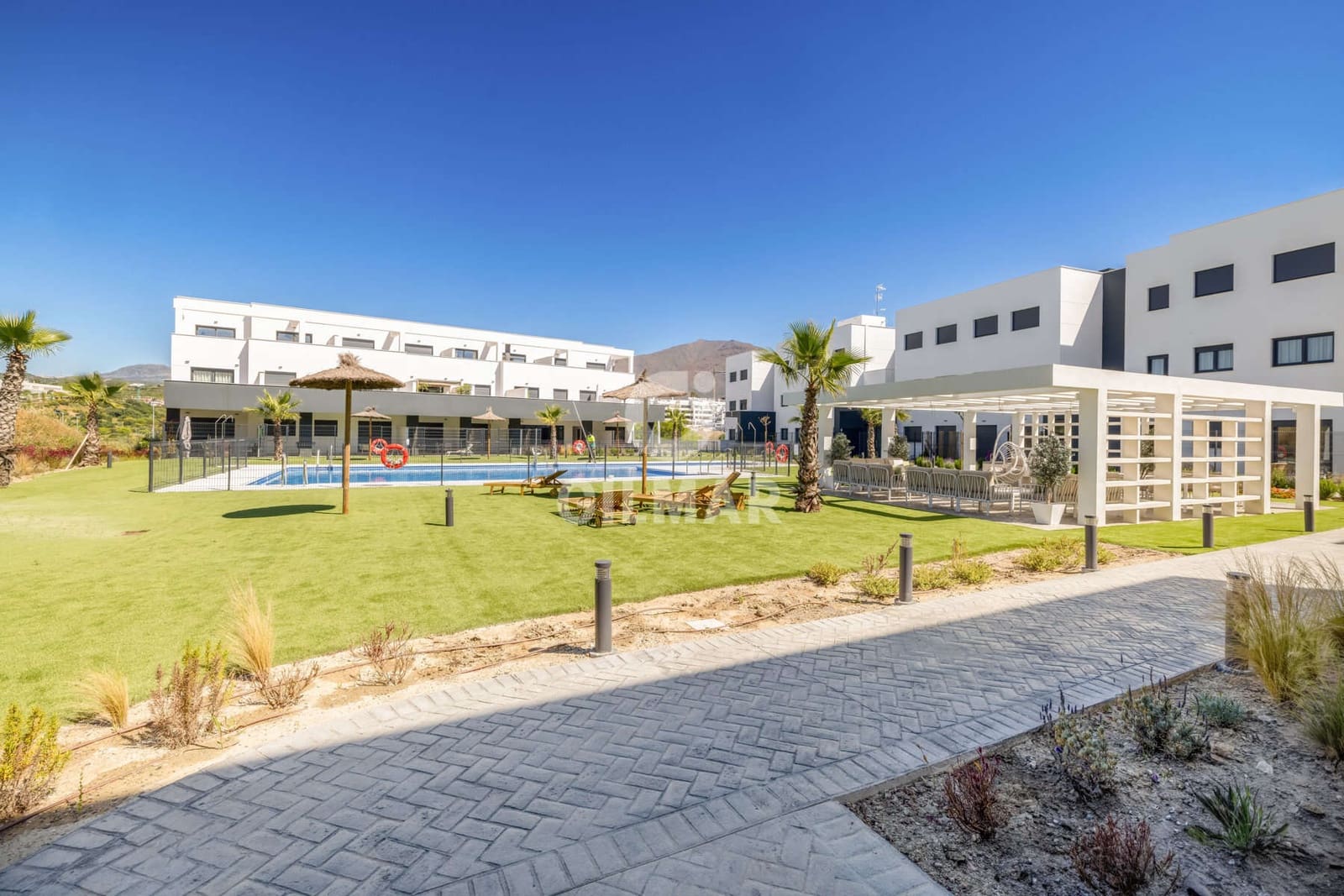 2 sovrum Takvåning till salu i Estepona med pool garage - 640 000 € (Ref: 9205941)
