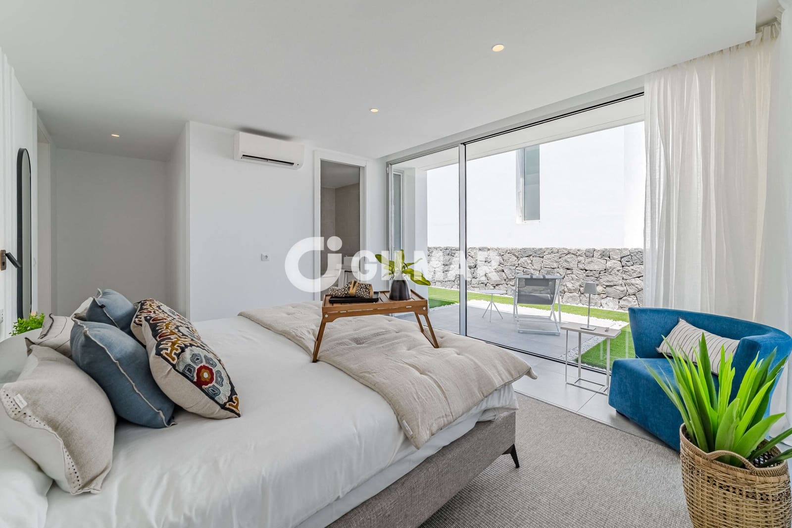3 bedroom Villa for sale in Callao Salvaje with pool garage - € 1,490,000 (Ref: 9205947)
