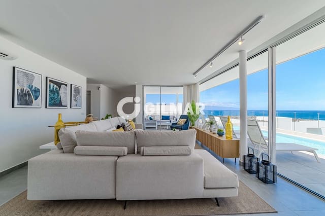 Chalet de 3 habitaciones en Callao Salvaje, Adeje en venta con piscina garaje - 1.490.000 € (Ref: 9205947)