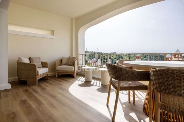 3 makuuhuone Rivitalo myytävänä paikassa Valle Romano Golf, Estepona mukana uima-altaan 
autotalli - 470 250 € (Ref: 9205950)