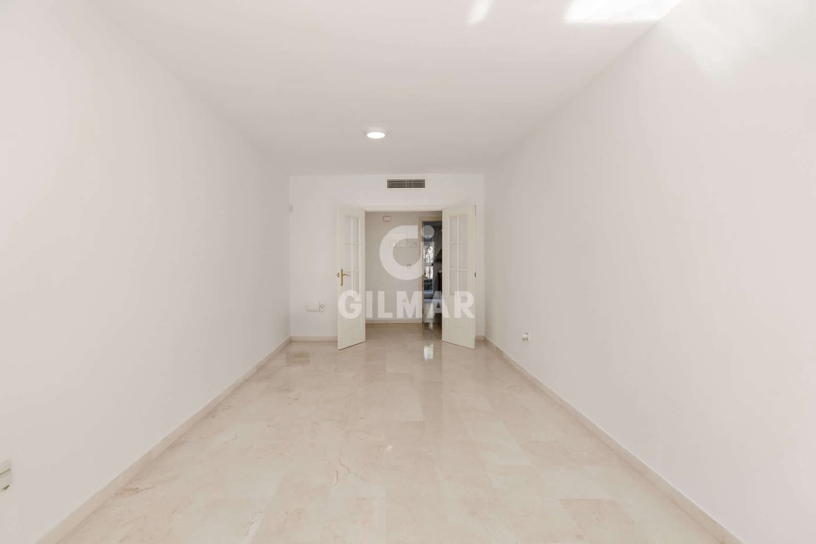 3 sypialnia Mieszkanie na sprzedaż w Costalita z basenem garażem - 419 000 € (Ref: 9205953)