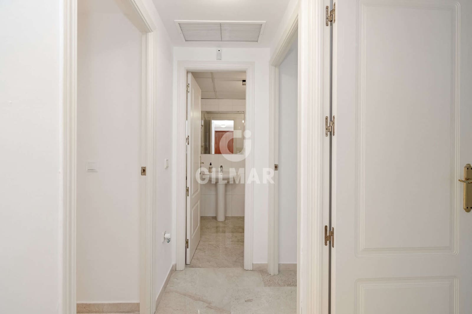 3 sypialnia Mieszkanie na sprzedaż w Costalita z basenem garażem - 419 000 € (Ref: 9205953)