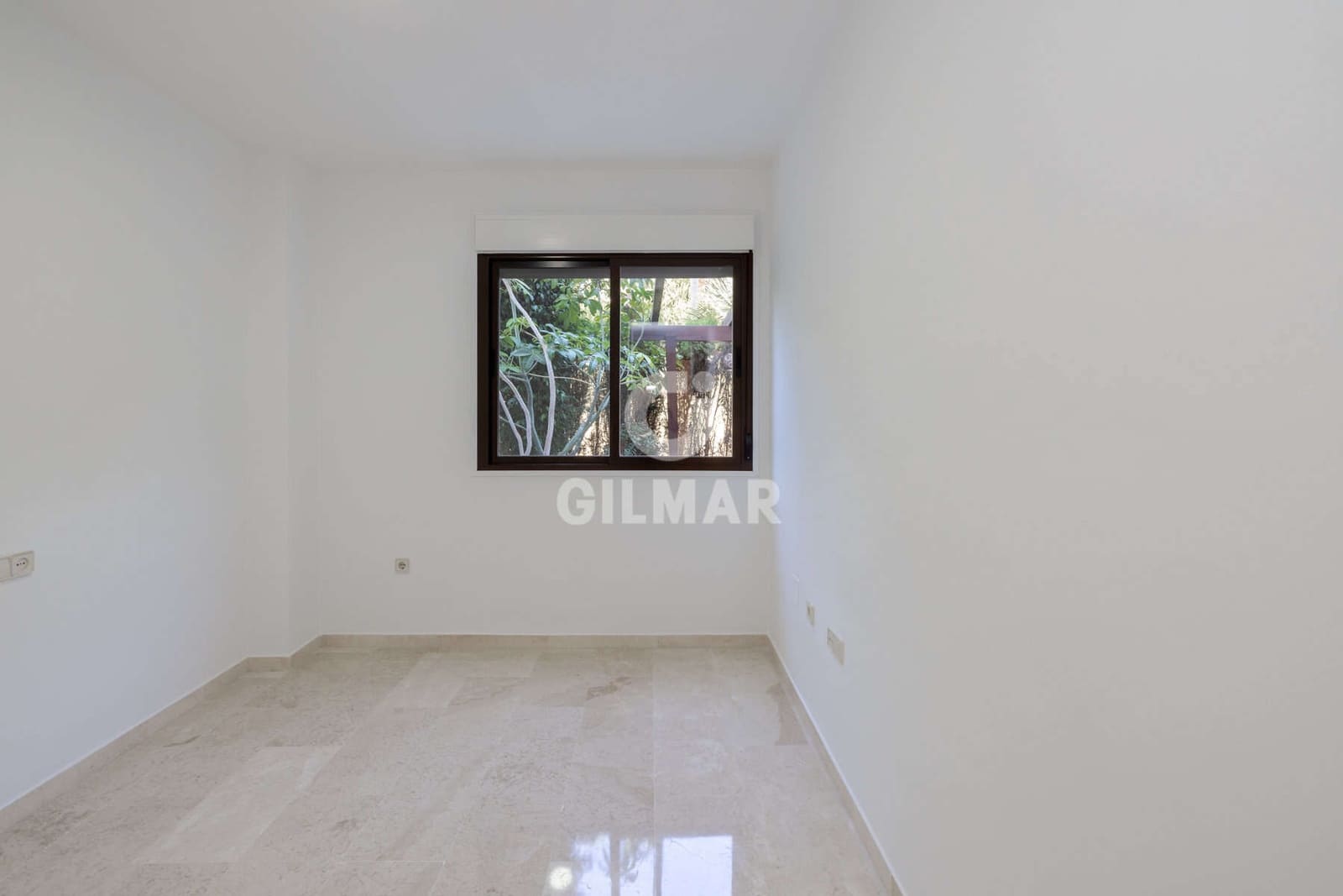 3 sypialnia Mieszkanie na sprzedaż w Costalita z basenem garażem - 419 000 € (Ref: 9205953)