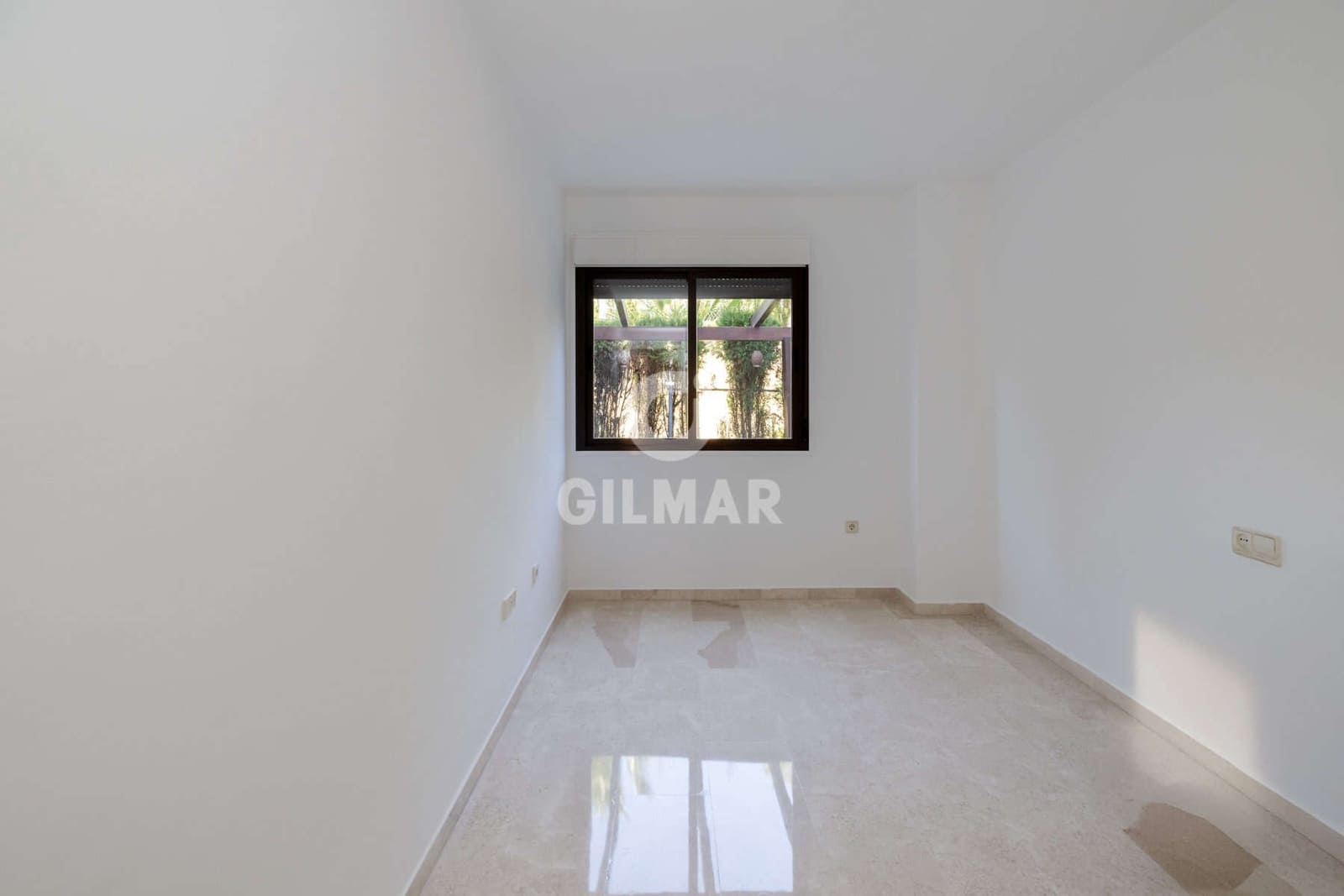 3 sypialnia Mieszkanie na sprzedaż w Costalita z basenem garażem - 419 000 € (Ref: 9205953)