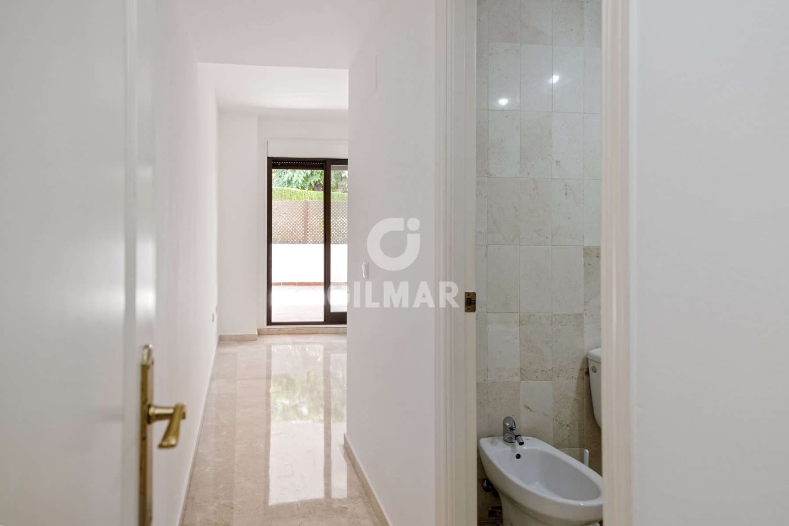 3 sypialnia Mieszkanie na sprzedaż w Costalita z basenem garażem - 419 000 € (Ref: 9205953)