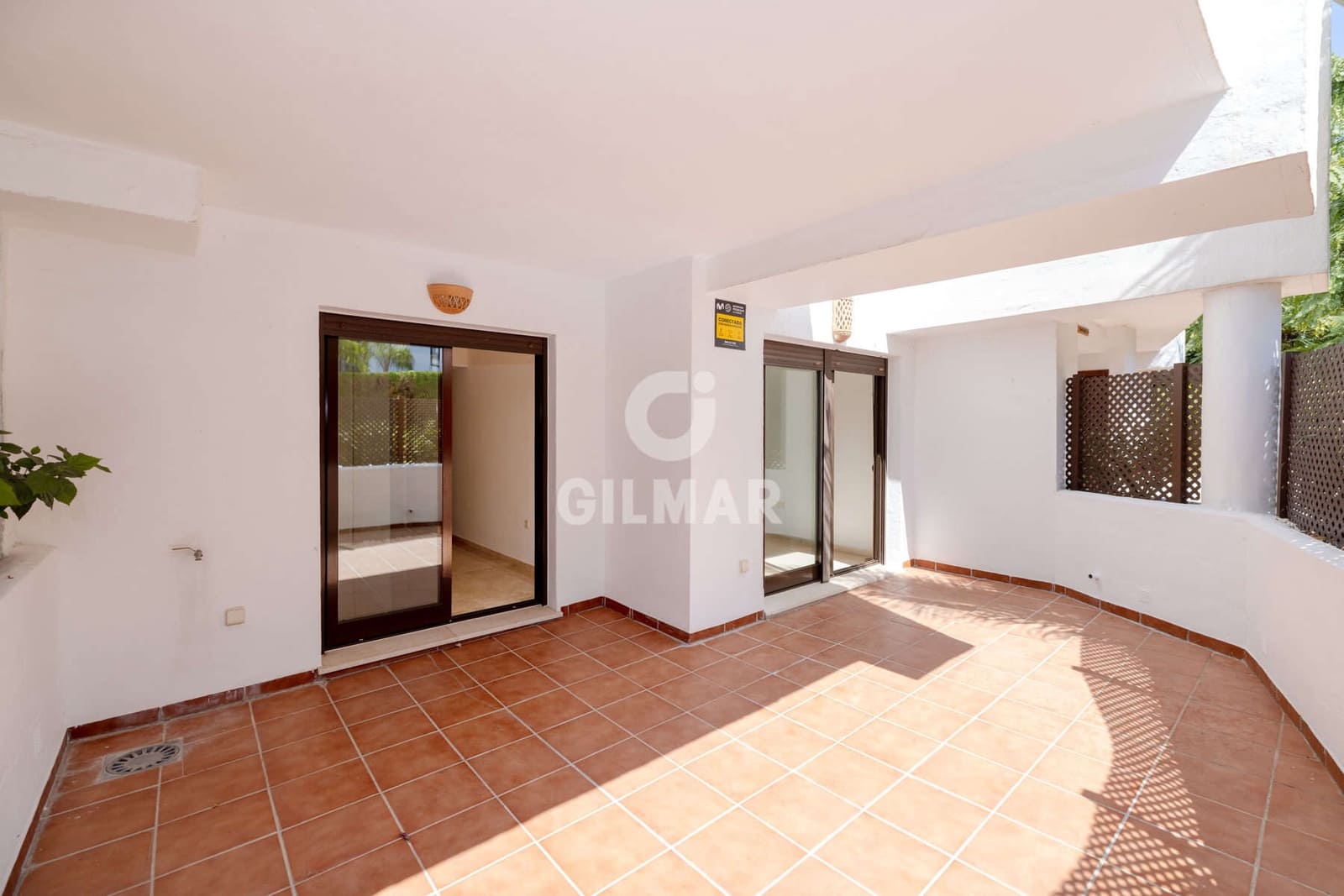 3 sypialnia Mieszkanie na sprzedaż w Costalita z basenem garażem - 419 000 € (Ref: 9205953)