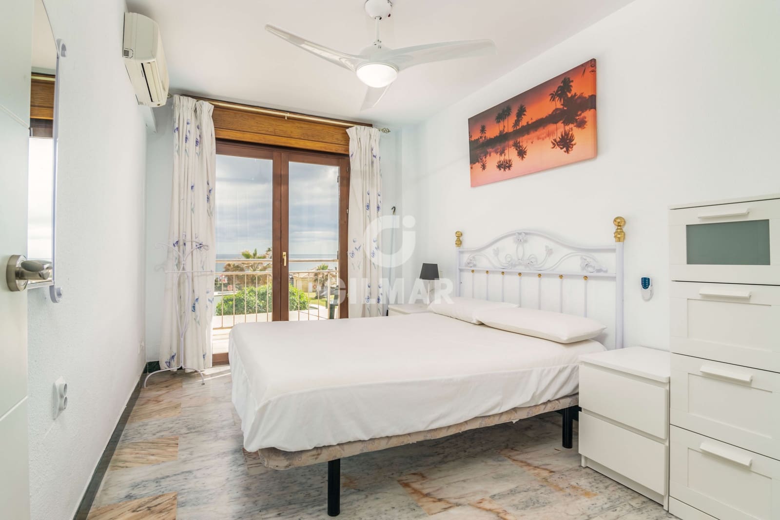 5 soverom Rekkehus til salgs i Manilva med svømmebasseng garasje - € 510 000 (Ref: 9205954)