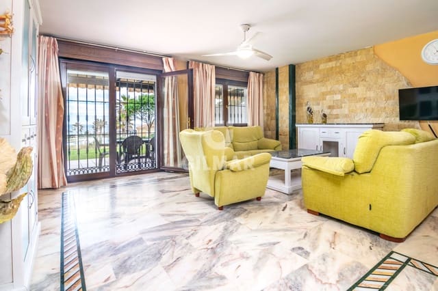 5 soverom Rekkehus til salgs i Alcorrín, Manilva med svømmebasseng garasje - € 510 000 (Ref: 9205954)