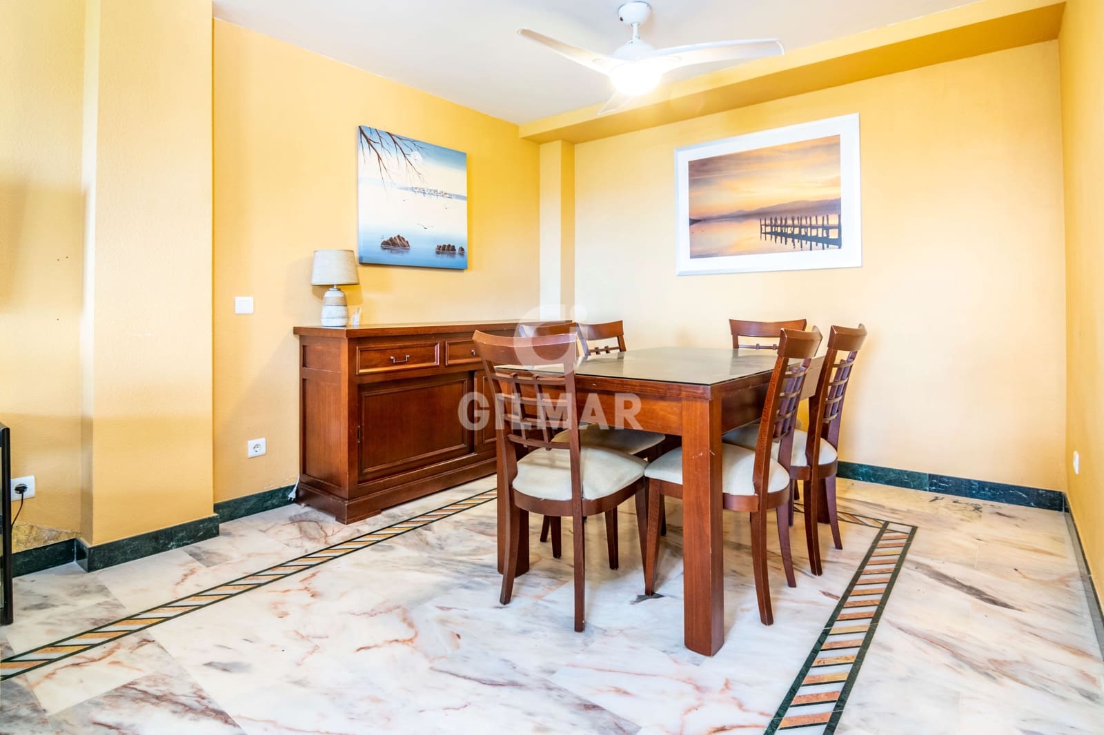 5 soverom Rekkehus til salgs i Manilva med svømmebasseng garasje - € 510 000 (Ref: 9205954)