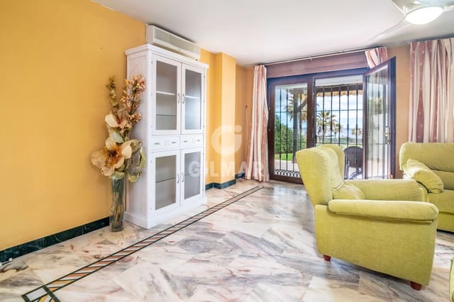 5 soverom Rekkehus til salgs i Alcorrín, Manilva med svømmebasseng garasje - € 510 000 (Ref: 9205954)