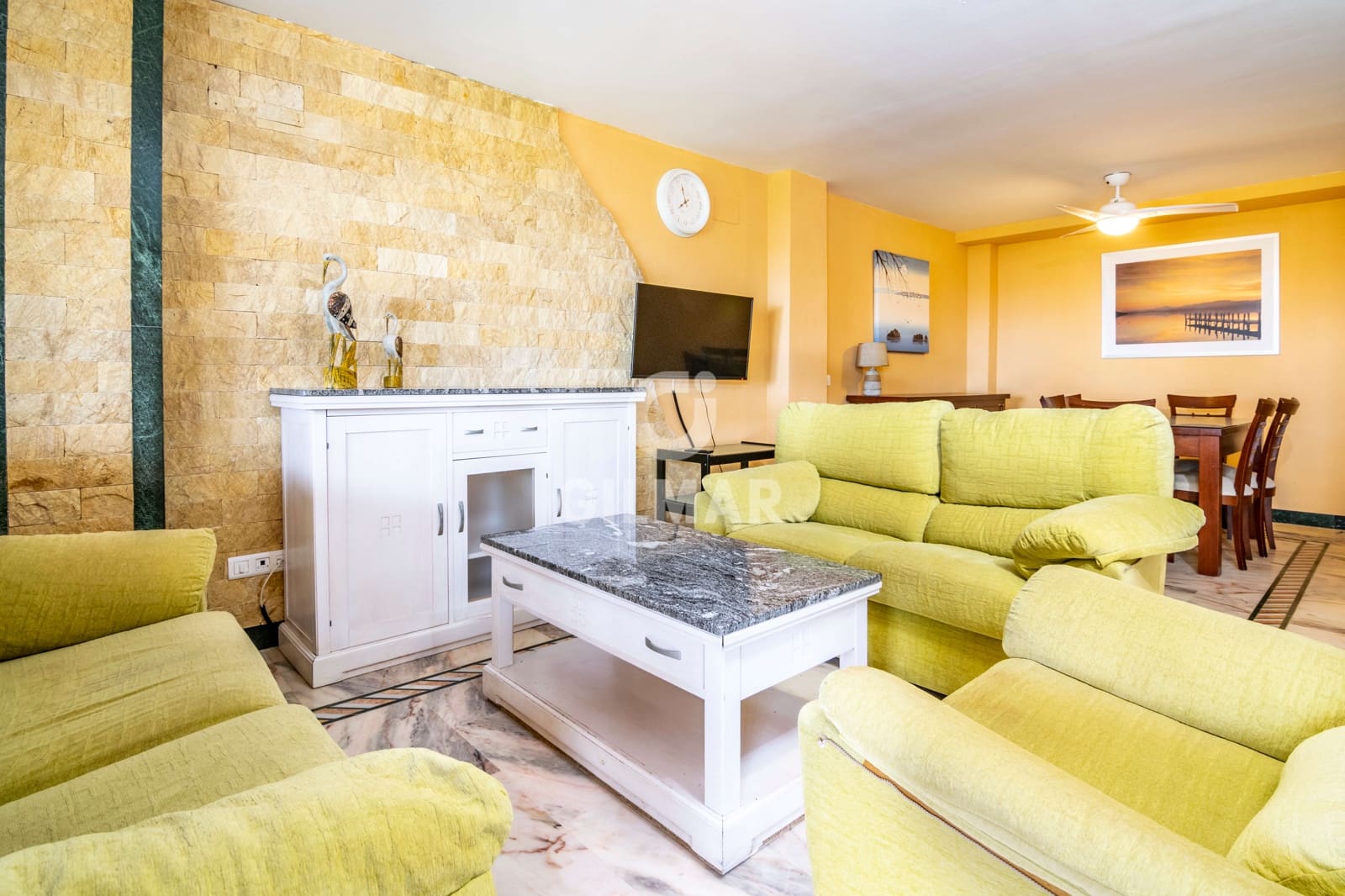 5 soverom Rekkehus til salgs i Manilva med svømmebasseng garasje - € 510 000 (Ref: 9205954)