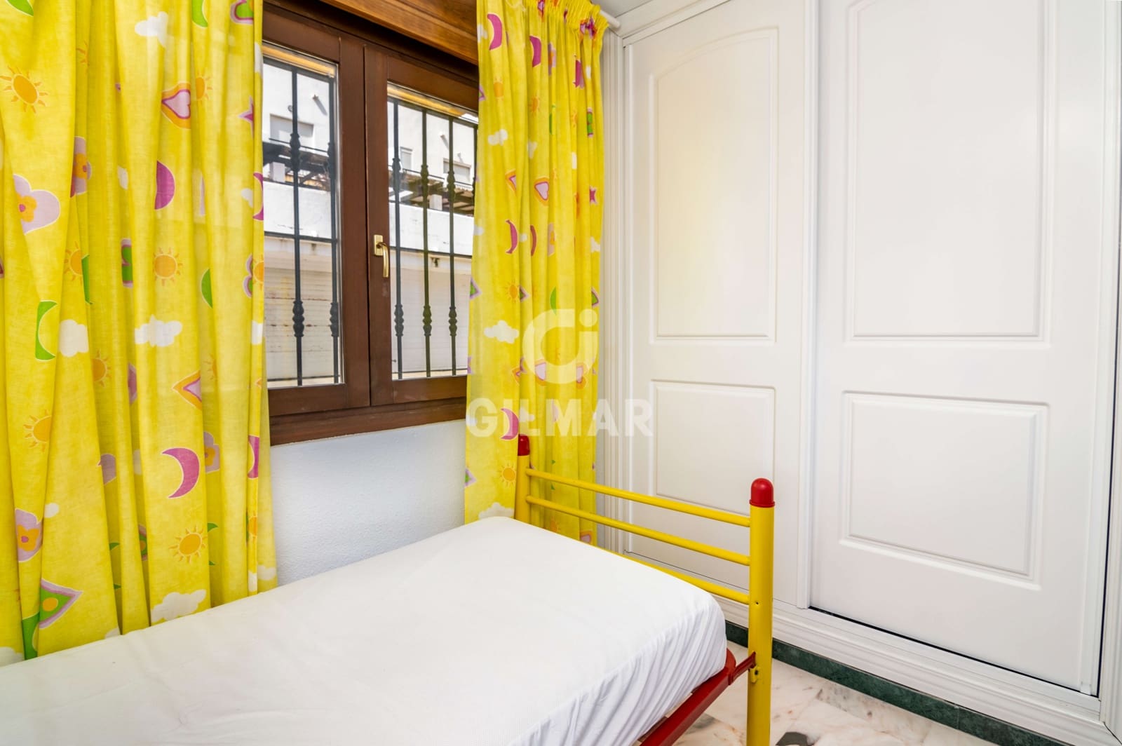 5 soverom Rekkehus til salgs i Manilva med svømmebasseng garasje - € 510 000 (Ref: 9205954)