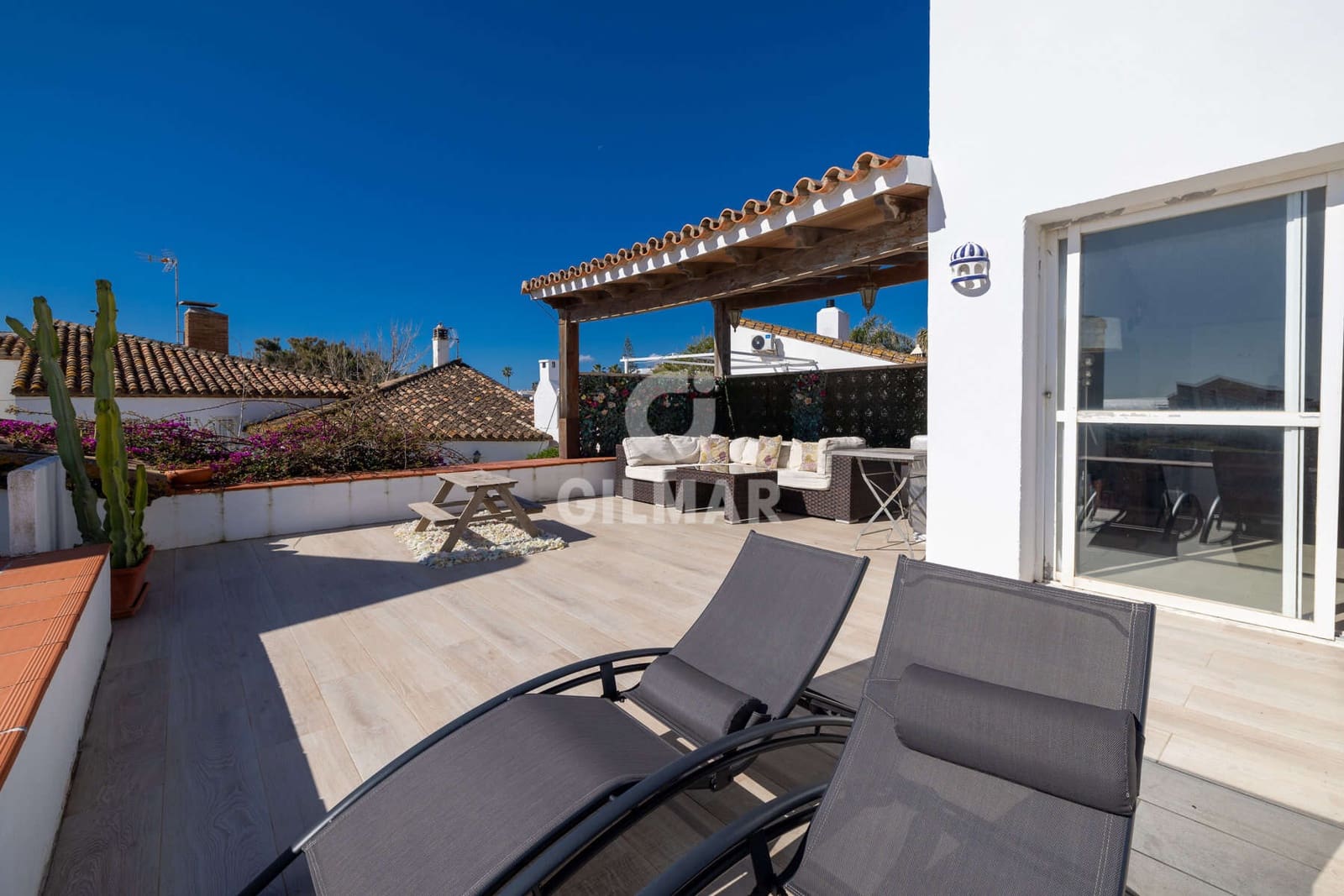 3 soveværelse Rækkehus til salg i Buenas Noches med swimmingpool - € 544.000 (Ref: 9205955)