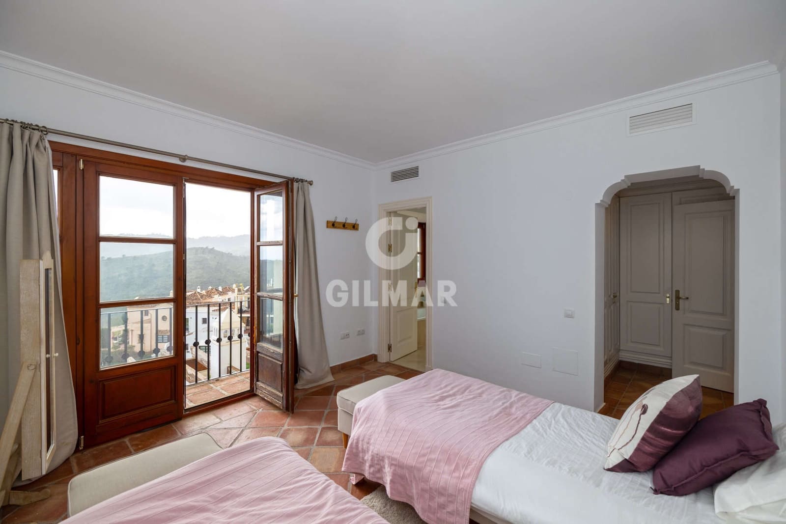 3 soveværelse Rækkehus til salg i La Heredia med swimmingpool garage - € 695.000 (Ref: 9205957)