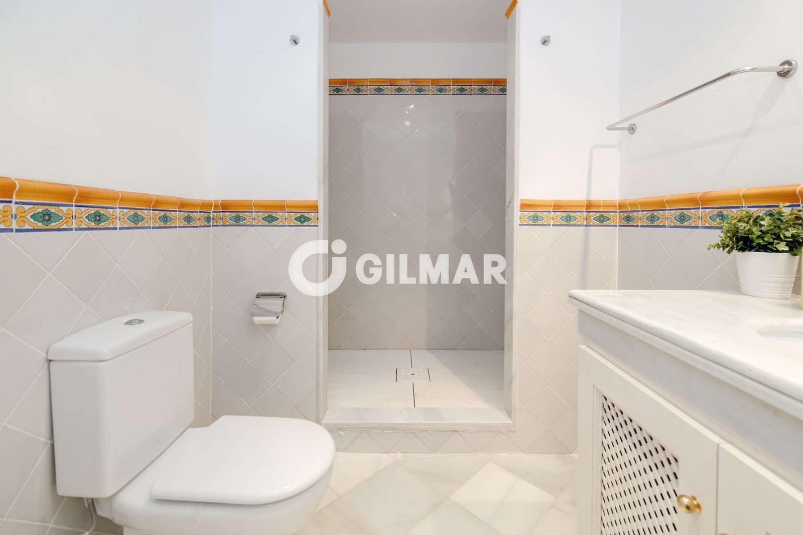 3 bedroom Terraced Villa for sale in Benahavis with pool garage - € 625,000 (Ref: 9205957)