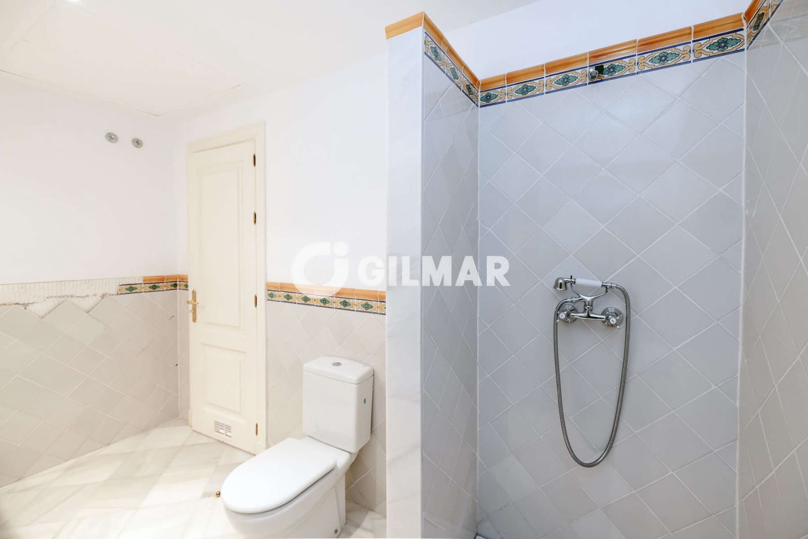 3 bedroom Terraced Villa for sale in Benahavis with pool garage - € 625,000 (Ref: 9205957)