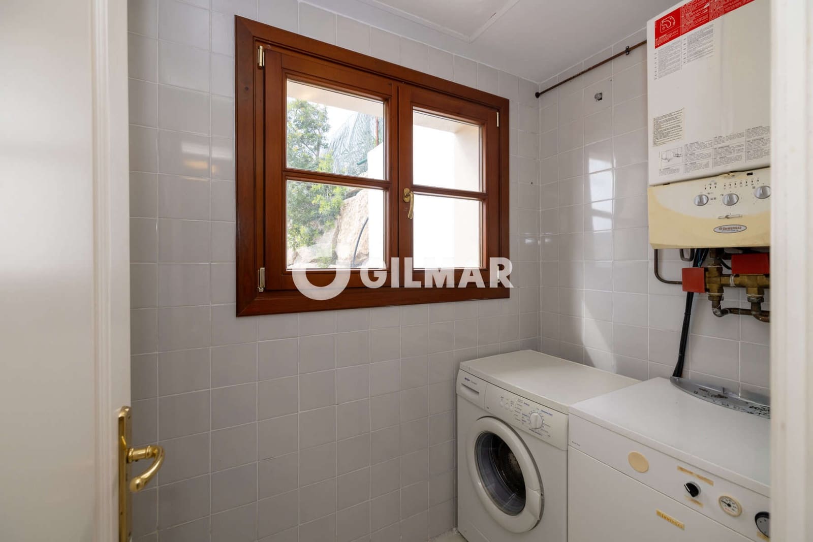 3 bedroom Terraced Villa for sale in Benahavis with pool garage - € 625,000 (Ref: 9205957)