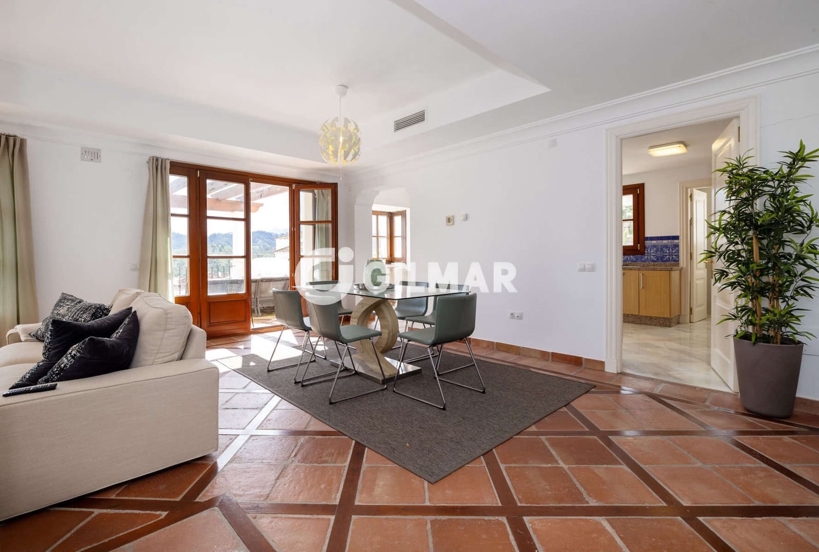 3 bedroom Terraced Villa for sale in Benahavis with pool garage - € 625,000 (Ref: 9205957)