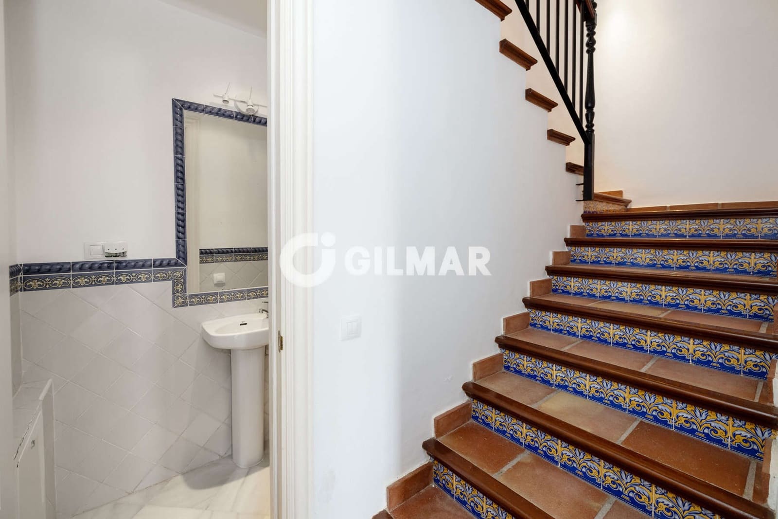3 bedroom Terraced Villa for sale in Benahavis with pool garage - € 625,000 (Ref: 9205957)