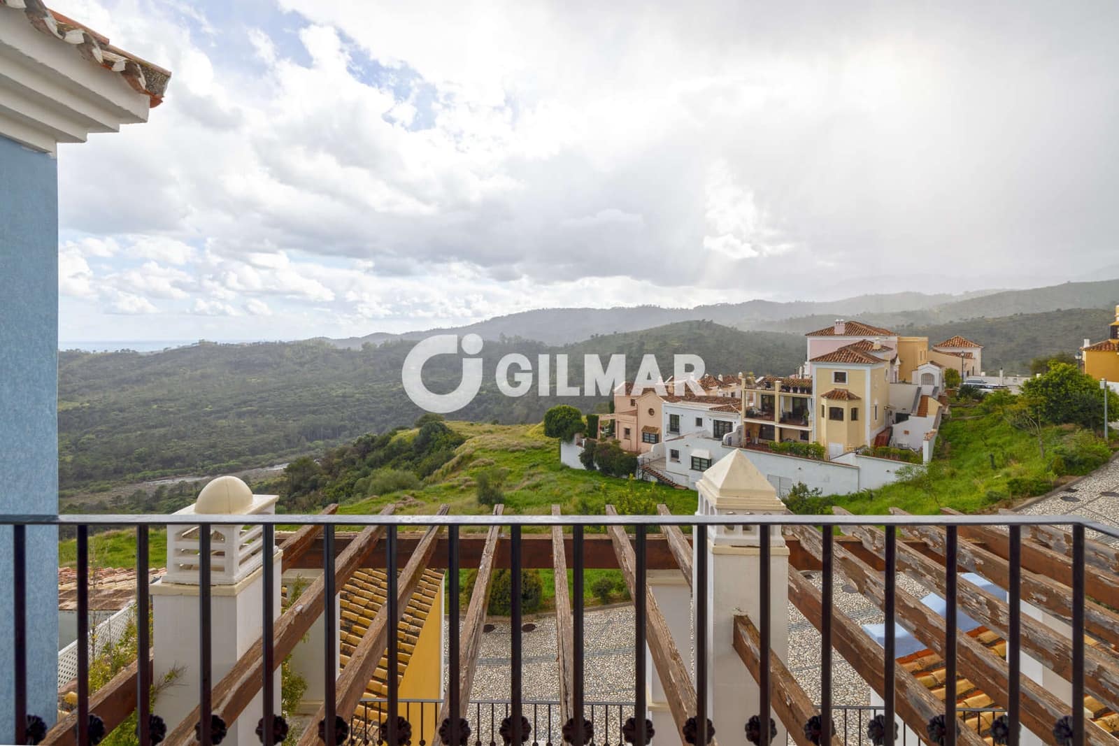 3 bedroom Terraced Villa for sale in Benahavis with pool garage - € 625,000 (Ref: 9205957)