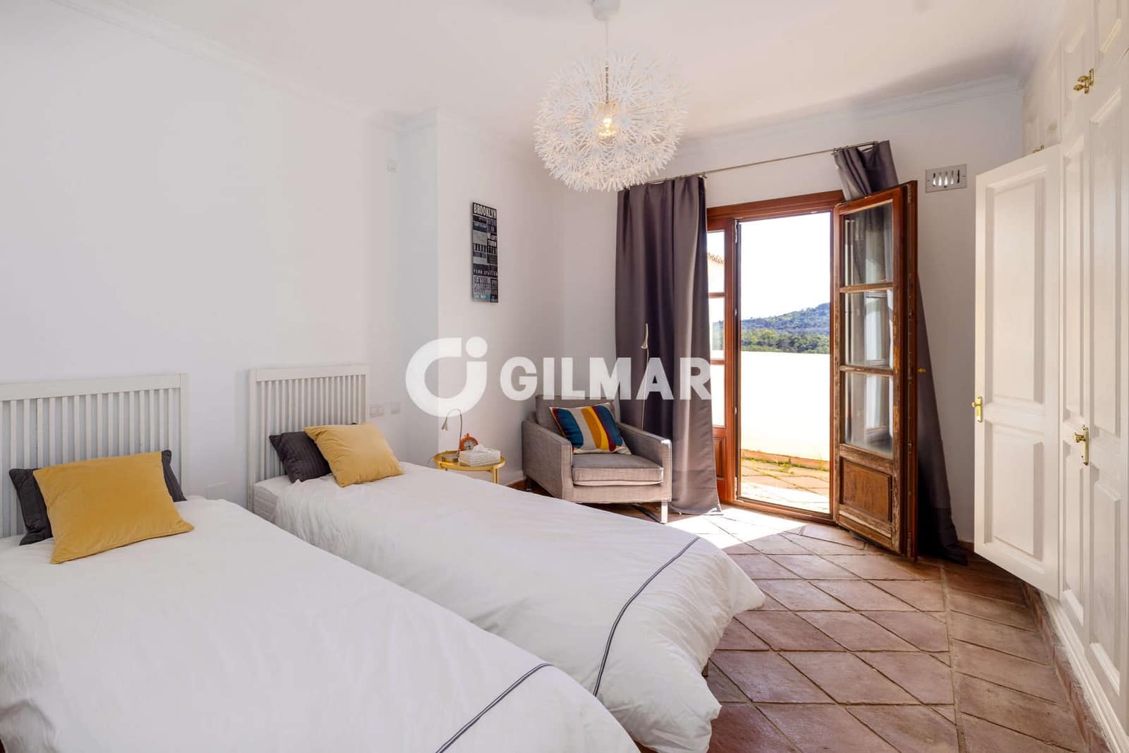 3 bedroom Terraced Villa for sale in Benahavis with pool garage - € 625,000 (Ref: 9205957)