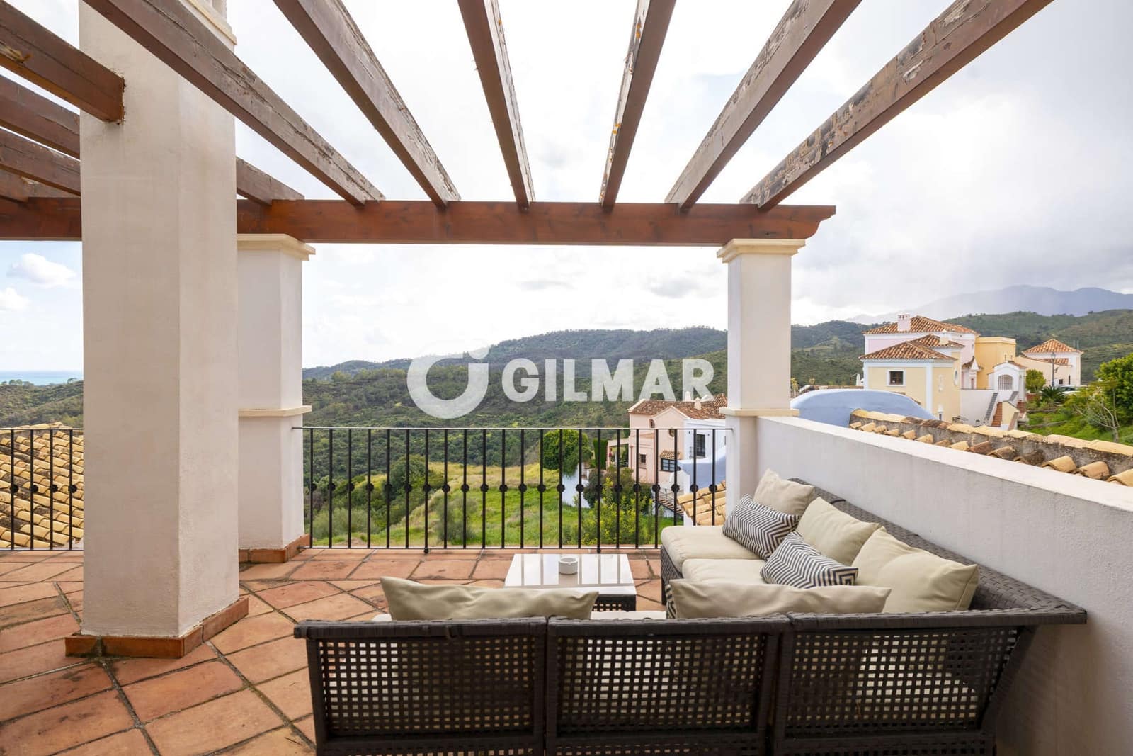 3 bedroom Terraced Villa for sale in Benahavis with pool garage - € 625,000 (Ref: 9205957)