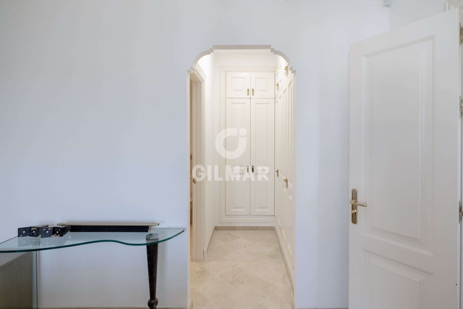 2 soveværelse Rækkehus til salg i Benahavis med swimmingpool - € 595.000 (Ref: 9205958)