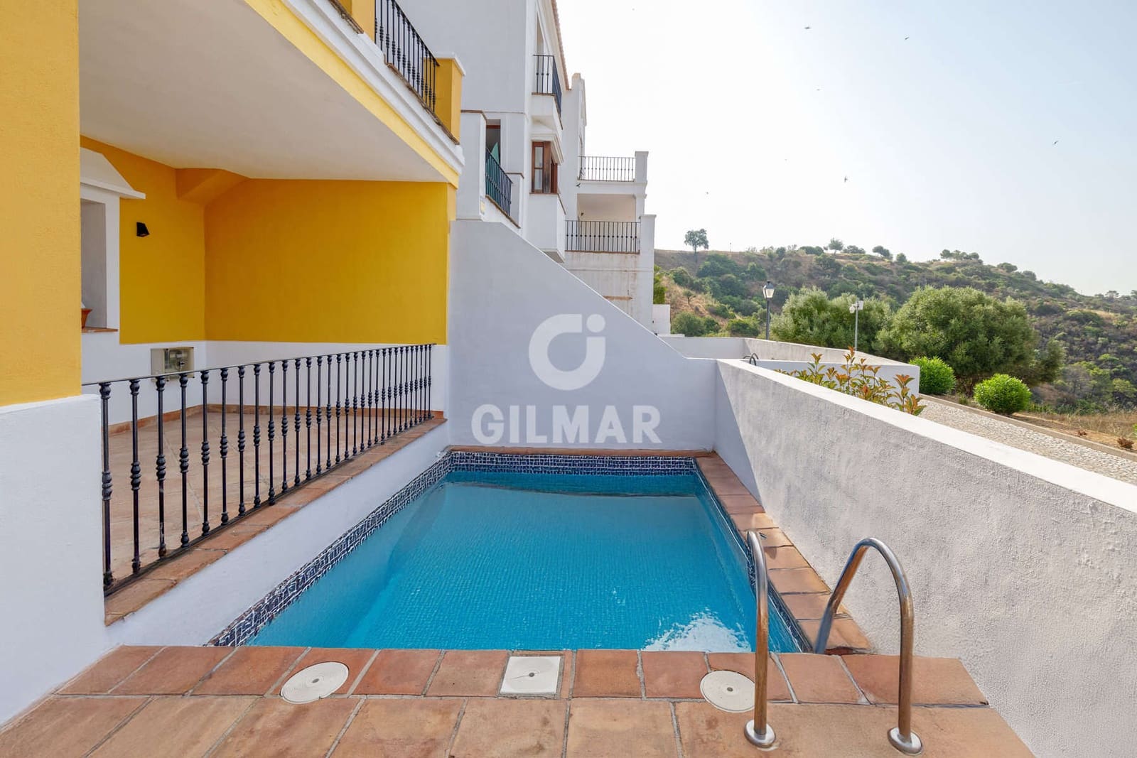 2 soveværelse Rækkehus til salg i Benahavis med swimmingpool - € 595.000 (Ref: 9205958)