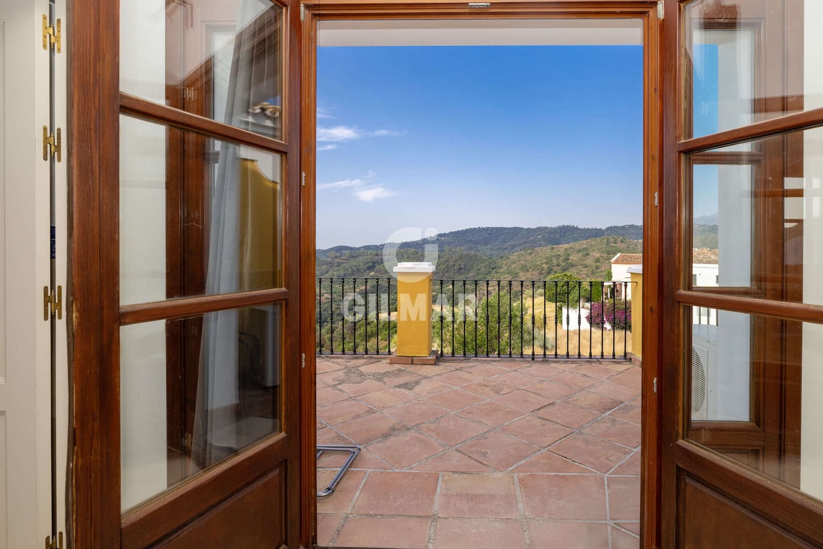 2 soveværelse Rækkehus til salg i Benahavis med swimmingpool - € 595.000 (Ref: 9205958)