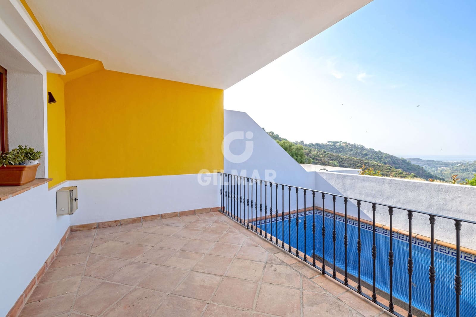 2 soveværelse Rækkehus til salg i Benahavis med swimmingpool - € 595.000 (Ref: 9205958)