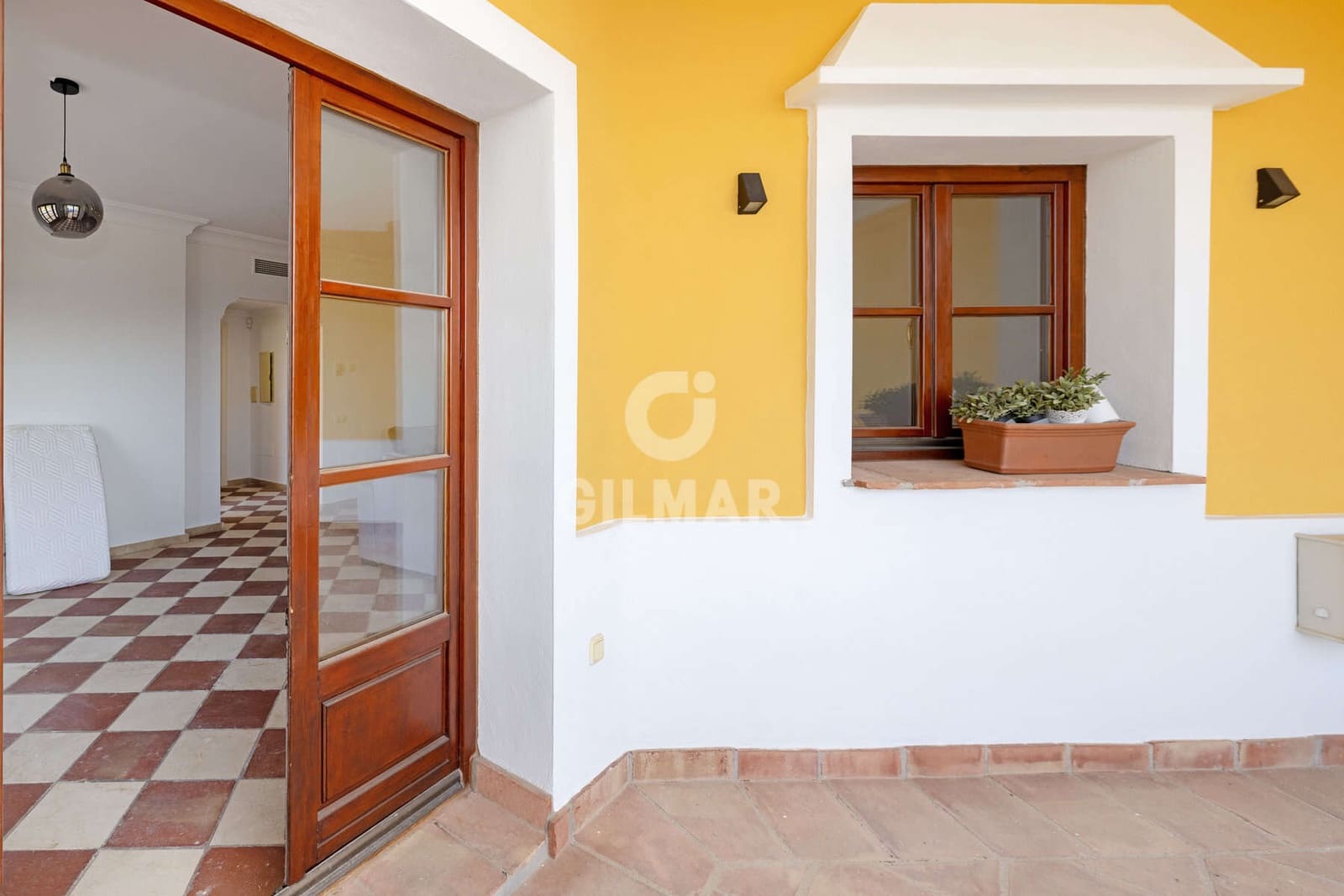 2 soveværelse Rækkehus til salg i Benahavis med swimmingpool - € 595.000 (Ref: 9205958)