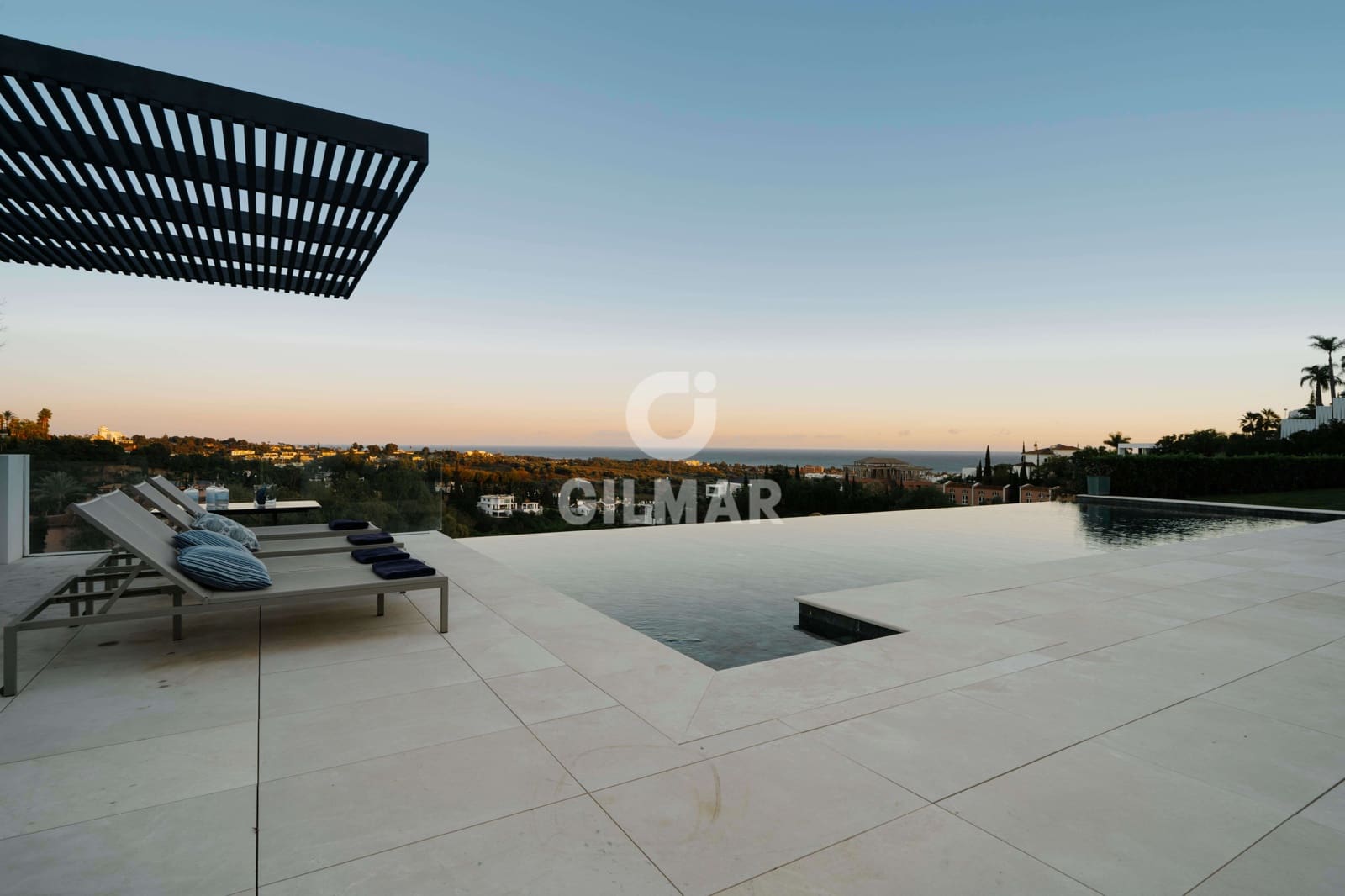 Chalet de 6 habitaciones en Benahavís en venta con piscina - 6.200.000 € (Ref: 9205959)