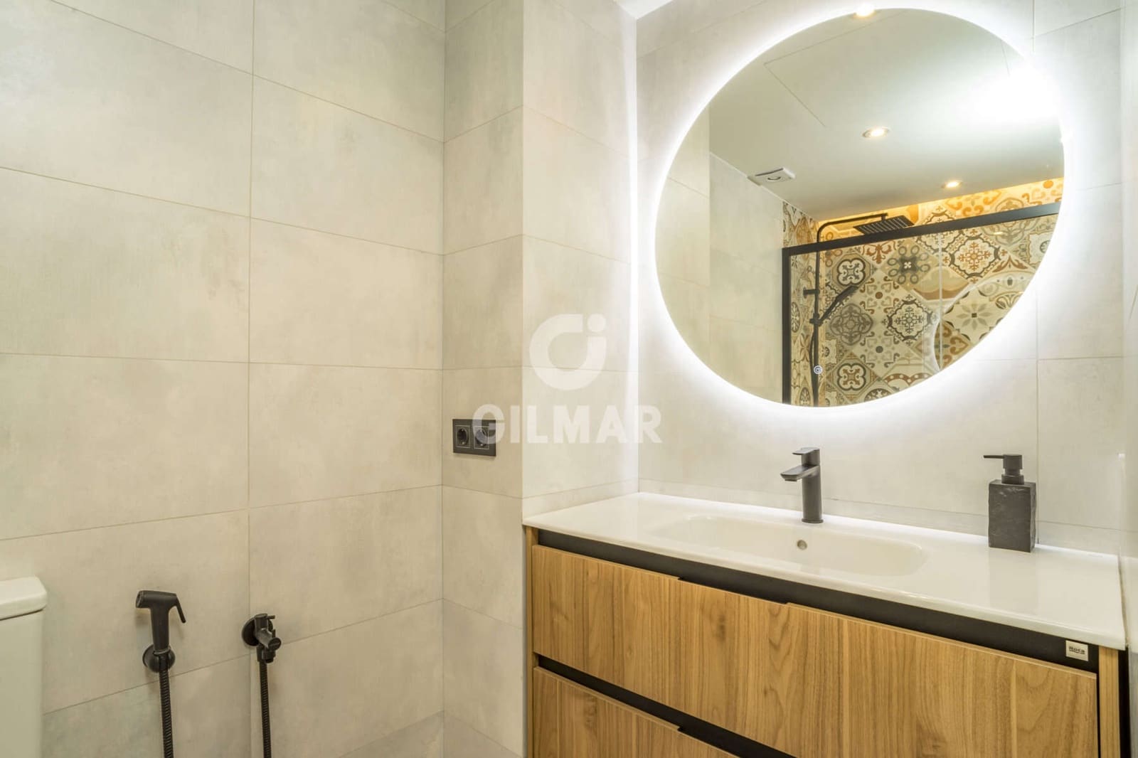 3 bedroom Flat for sale in Estepona with pool - € 405,000 (Ref: 9205960)