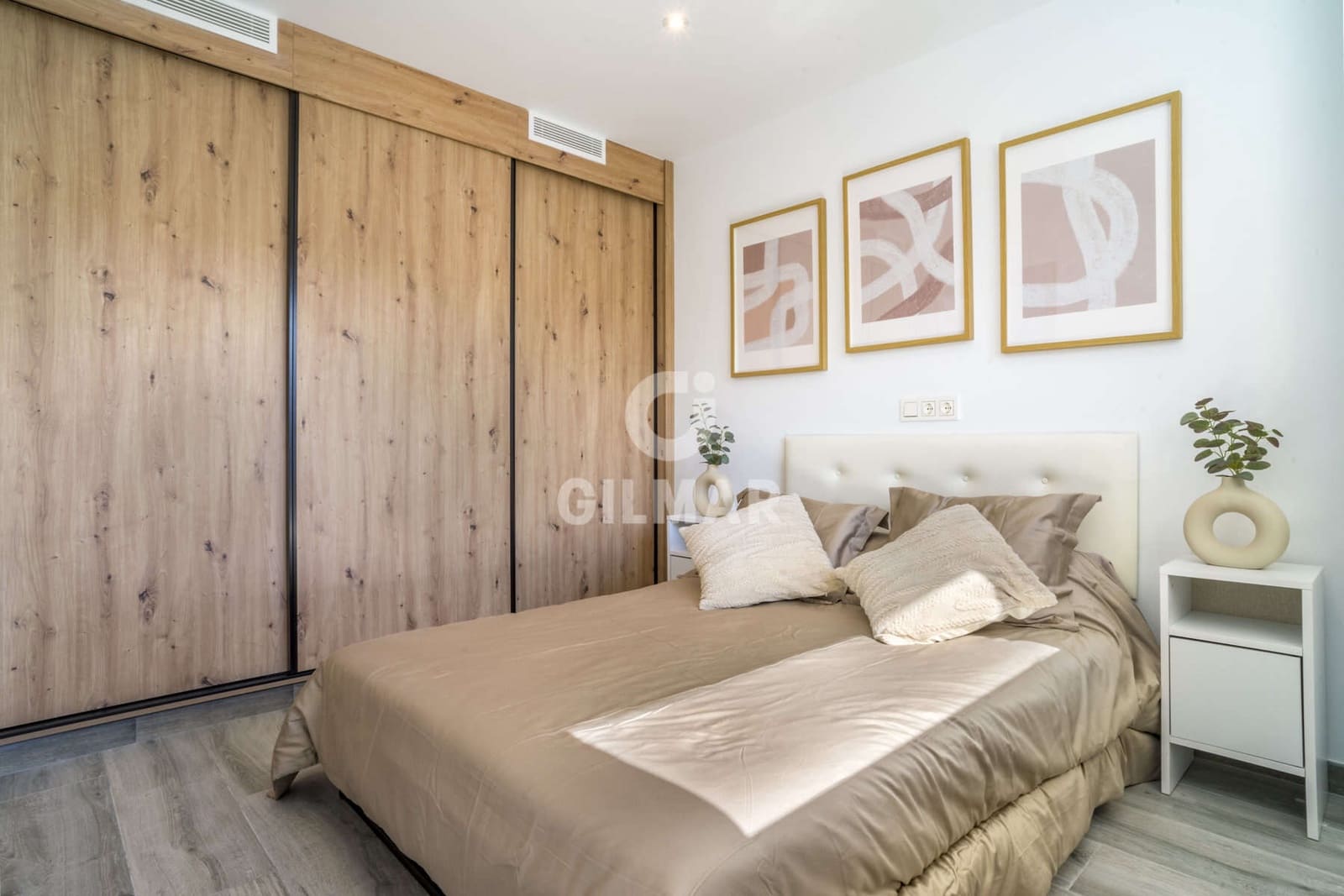 3 bedroom Flat for sale in Estepona with pool - € 405,000 (Ref: 9205960)