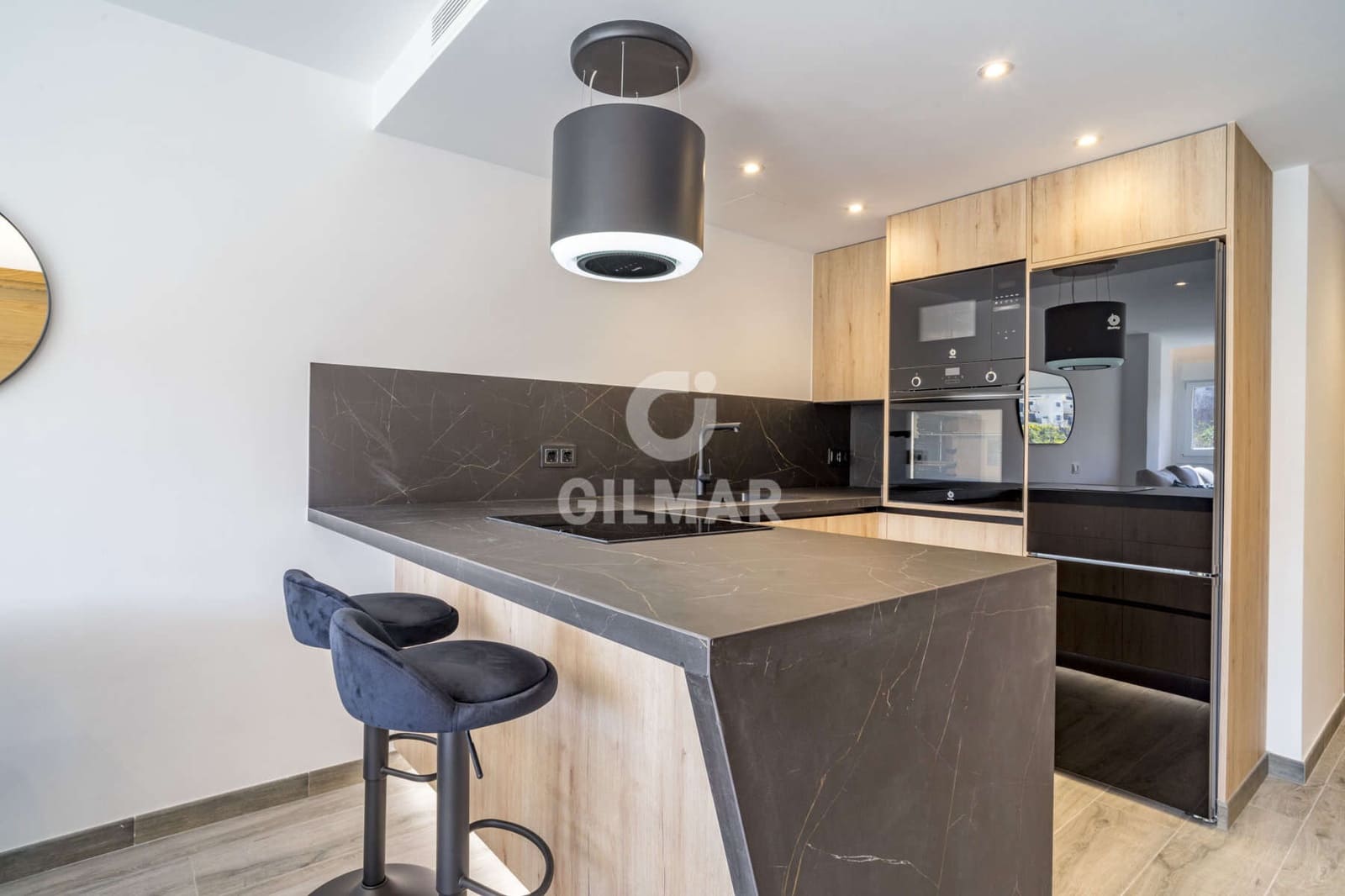 3 bedroom Flat for sale in Estepona with pool - € 405,000 (Ref: 9205960)