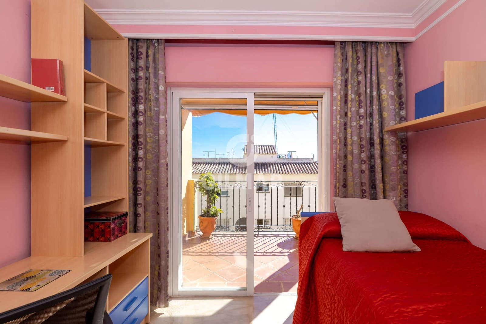 4 soveværelse Semi-Rækkehus til salg i Estepona - € 540.000 (Ref: 9205961)