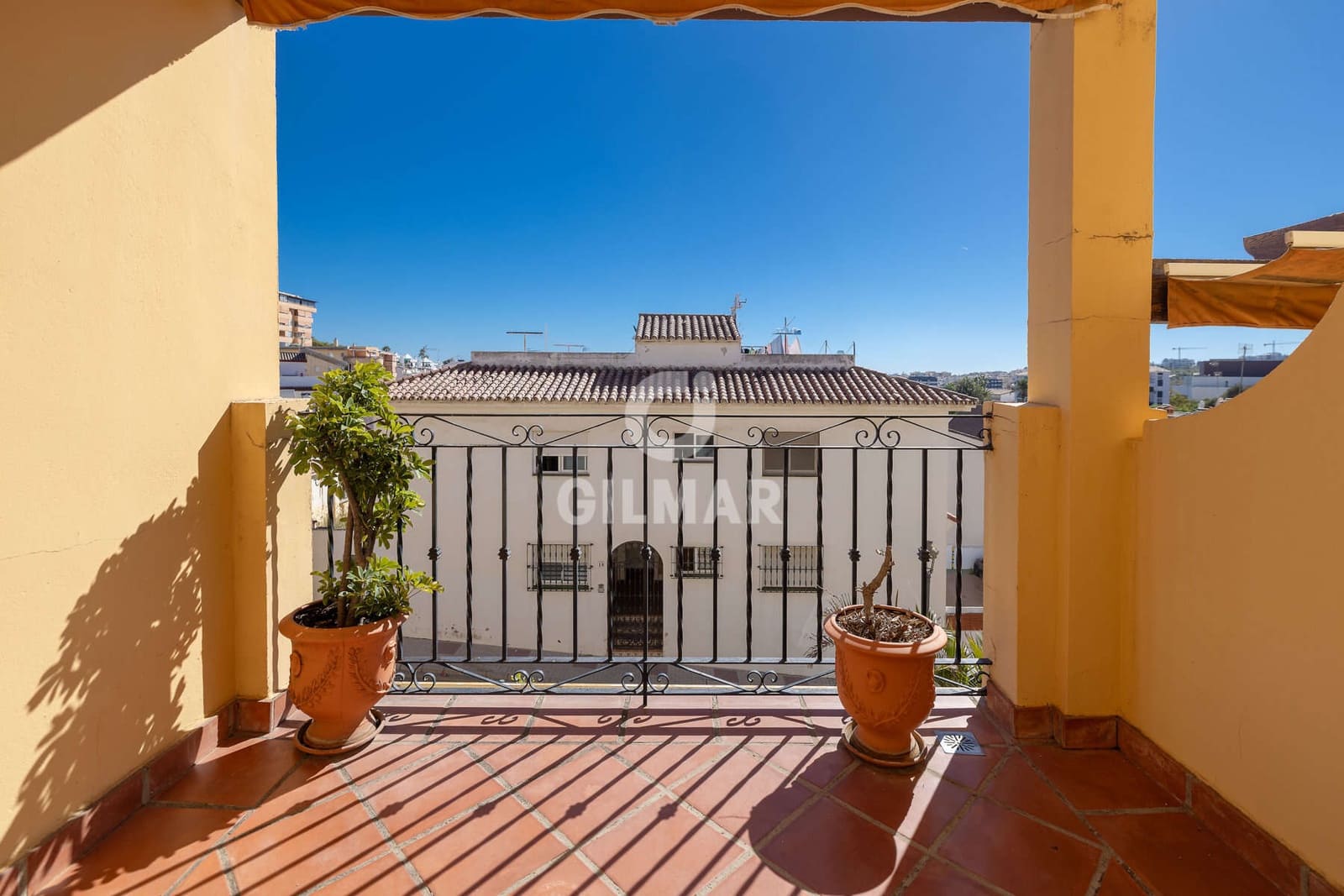 4 soveværelse Semi-Rækkehus til salg i Estepona - € 540.000 (Ref: 9205961)