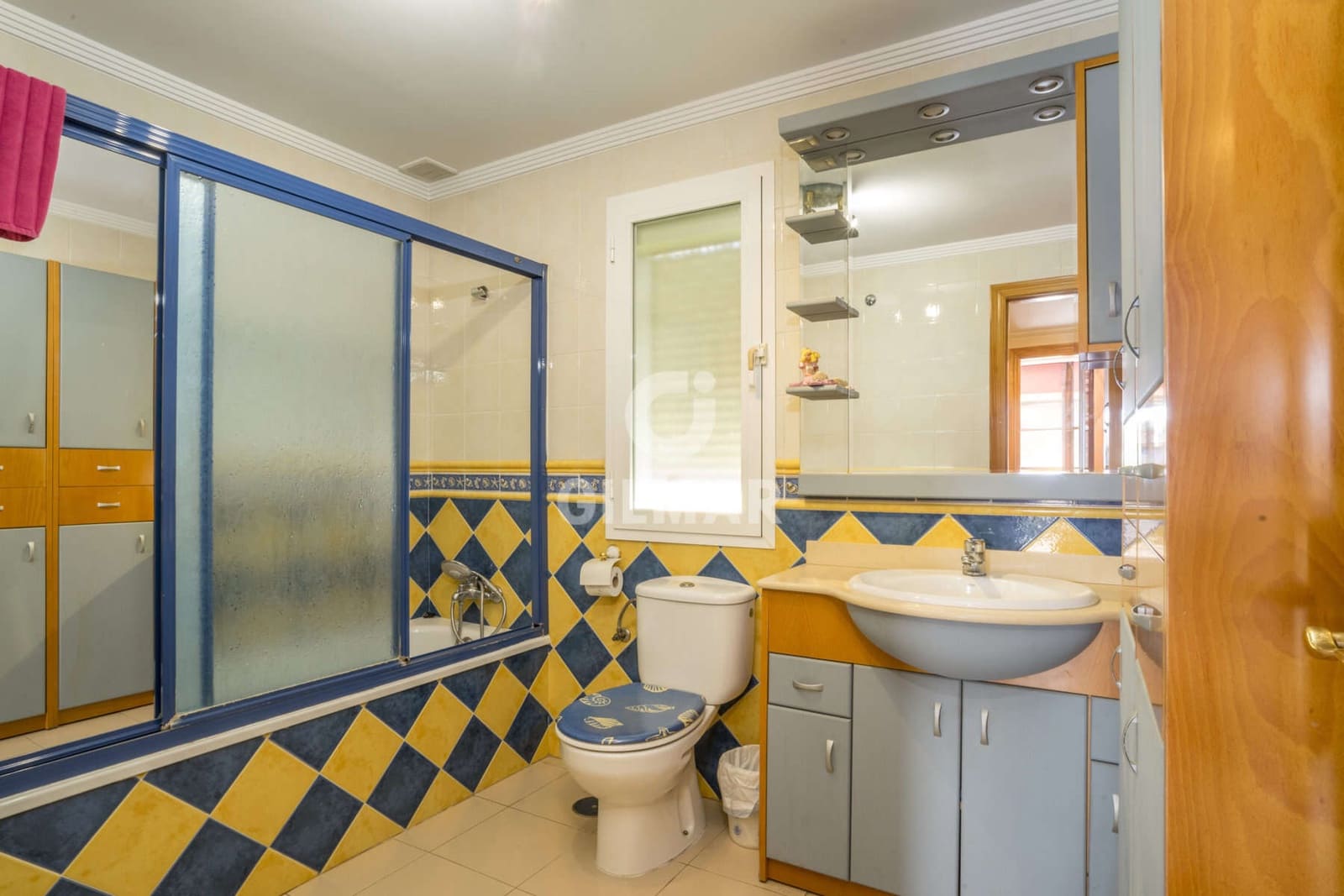 4 soveværelse Semi-Rækkehus til salg i Estepona - € 540.000 (Ref: 9205961)